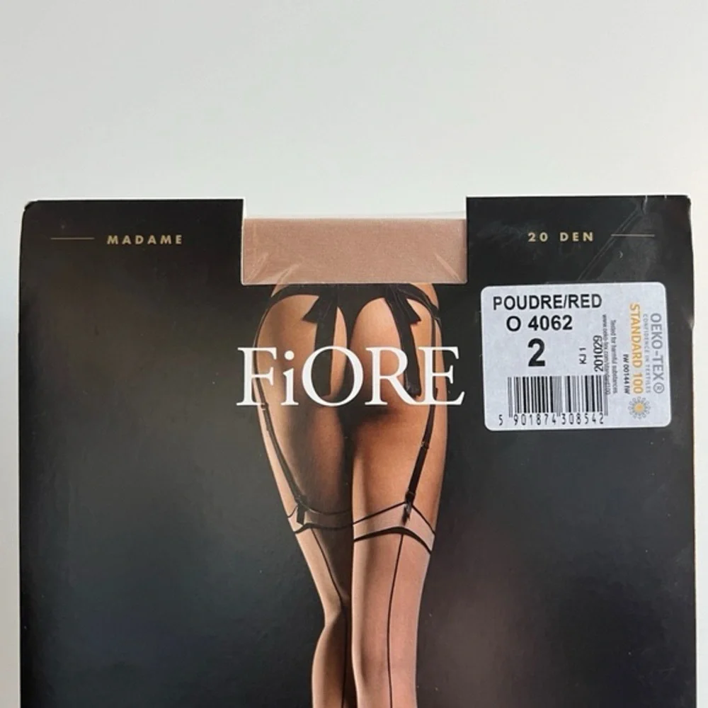 Fiore Empress Mimi nude beige thigh high stockings with 50s Parisian red seam